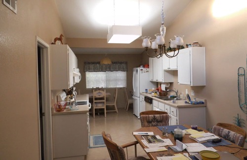 Apache Junction Condominio | 160 AHORA disponible toda la temporada.