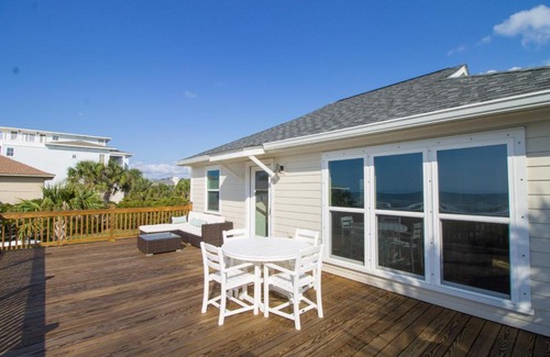 Folly Beach Casa | 1661 E Ashley - Ocean Cabin