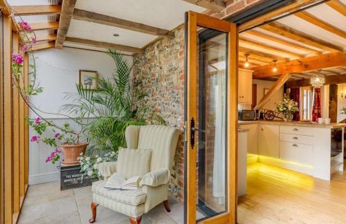 Diss Casa | 16th Century Cartlodge with private hot tub