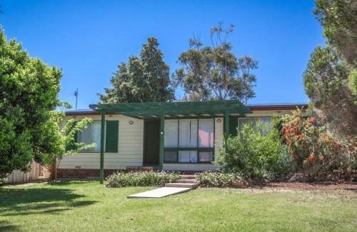 Carrickalinga Casa | 17 Broadbeach Drive