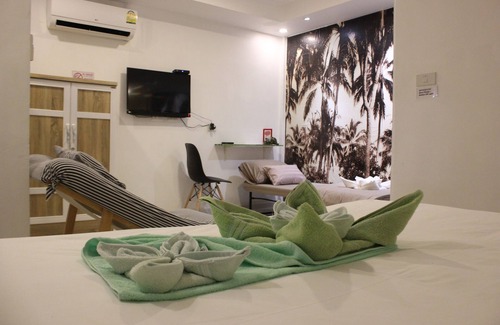 Rawai Hotel | 1715 House & Caff Resort Phuket