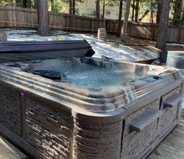 Country Club Estates Casa | 1760T Thunderbird Cabin