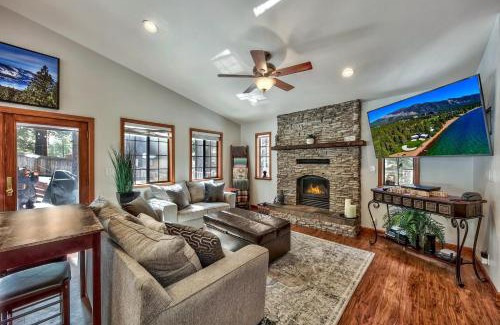 Country Club Estates Casa | 1760T Thunderbird Cabin