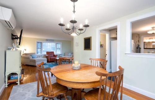 Centerville Casa | 177 Old Stage Road Centerville - - Family Tides