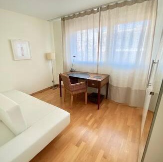 Lausanne Apartamento | 178 Good location spacious and free parking included