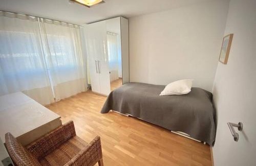 Lausanne Apartamento | 178 Good location spacious and free parking included