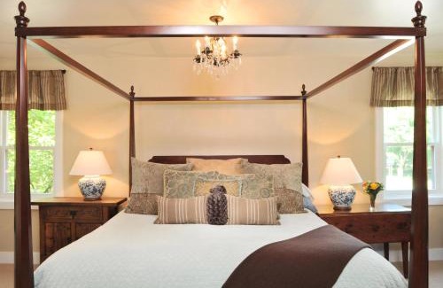 Bristol Hills Cama Y Desayuno | 1795 Acorn Inn Bed and Breakfast