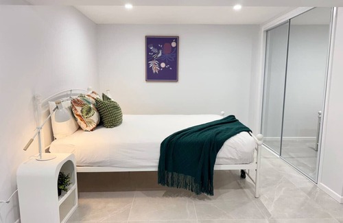 Sunnybank Casa | 17C Hazel Studio @Sunnybank