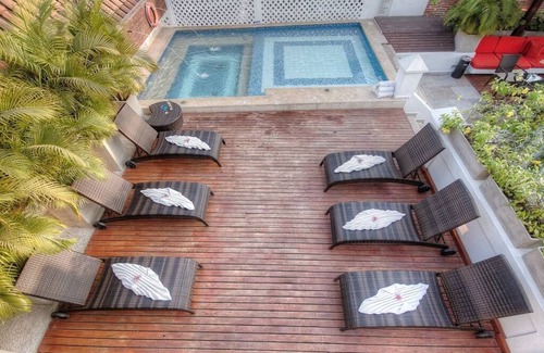 Cartagena Walled City Villa | 18 DORMITORIO MEGA MANSIÓN ANTIGUA CIUDAD CIUDAD Amurallada jacuzzi de la azotea SAUNA !!