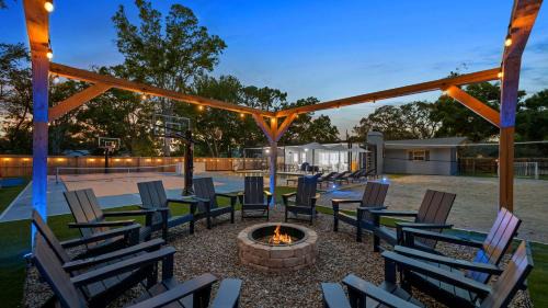 Seminole Casa | 18 Guests Pool Pickleball Volleyball