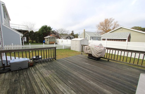 Sandwich Casa | 18 Knott Ave - SD2594