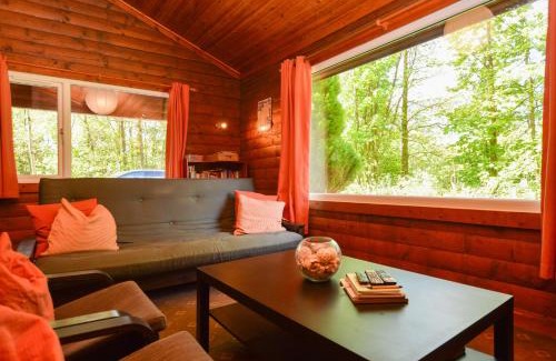 Rashfield Casa | 18 Lamont Lodges