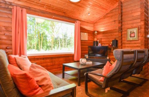 Rashfield Casa | 18 Lamont Lodges