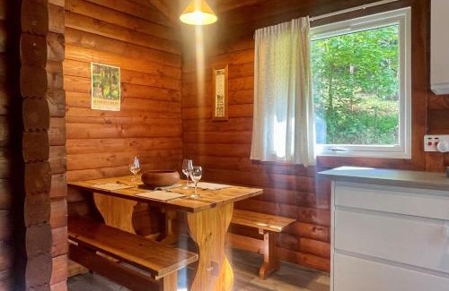 Rashfield Casa | 18 Lamont Lodges