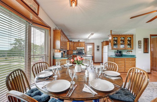 Omaha Casa | 18 Mi to Table Rock Lake: Pet-Friendly Ozark Home!