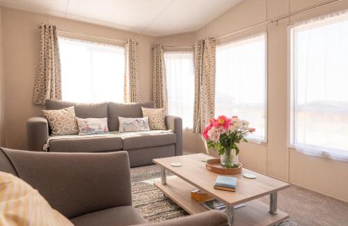 Mullacott Casa | 18 Ocean Terrace Lodge - 2 Bed-Sleeps 4-TJS18OT