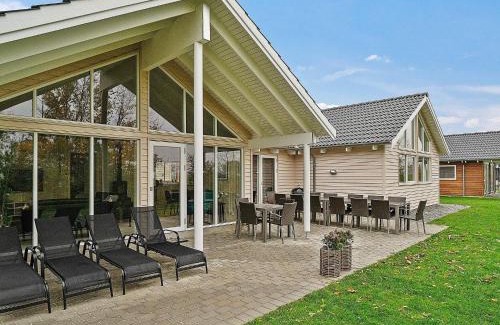 Olpenitz Casa | 18 person holiday home in Hasselberg