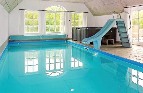 Øby Casa | 18 person holiday home in Ulfborg