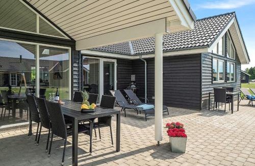 Grenaa Casa | 18 person holiday home in Grenaa