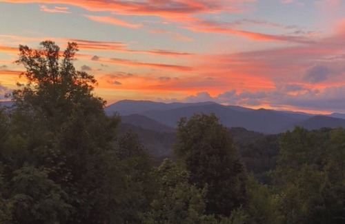 Whittier Casa | CHEROKEE SMOKY MOUNTAIN SKY VIEW 180 * HARRAHS CASINO 4 MILLAS NORTE!