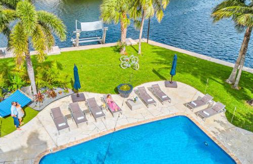 17th Street Causeway Casa | 180 of Waterfront Heated Pool Beach Proximity Paradise Point Key H0MES