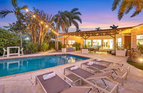 17th Street Causeway Casa | 180 of Waterfront Heated Pool Beach Proximity Paradise Point Key H0MES