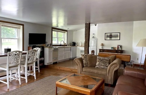 Canaan Otro | 1800s Carriage house in Berkshires / Hudson Valley