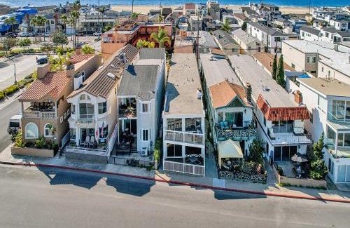 Balboa Peninsula Casa | 1807 W Bay Unit B