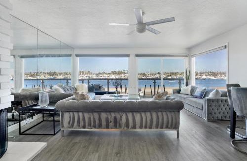 Balboa Peninsula Casa | 1807 W Bay Unit B