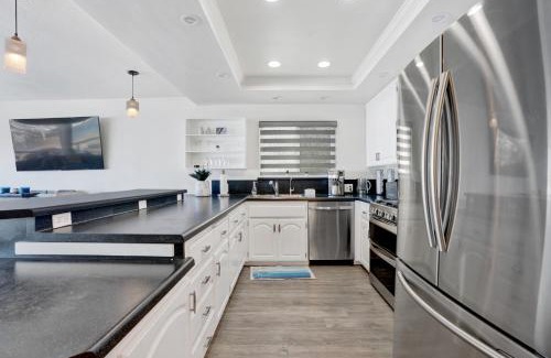 Balboa Peninsula Casa | 1807 W Bay Unit B