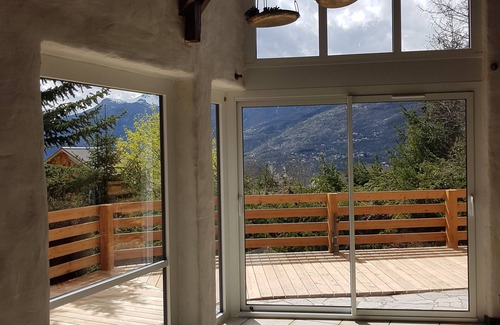 Briancon Chalet De Esquí | chalet de 180m², vista excepcional hacia el sur. Los espacios grandes, ropa de siempre.