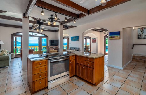 Estate Lovenlund Villa | 180º views, gated neighborhood. $1000 credit for a full day private boat charter!