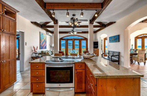 Estate Lovenlund Villa | 180º views, gated neighborhood. $1000 credit for a full day private boat charter!