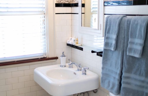 Beloit Cama Y Desayuno | 1810 Emerson House Bed & Breakfast - Adults Only