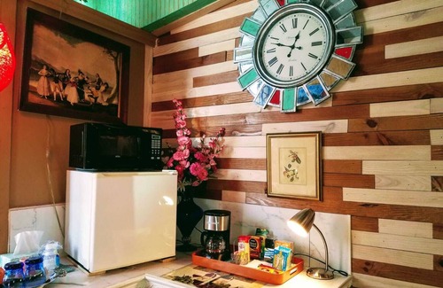 Westside North Cama Y Desayuno | 1812 Overture B&B