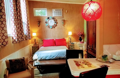 Westside North Cama Y Desayuno | 1812 Overture B&B