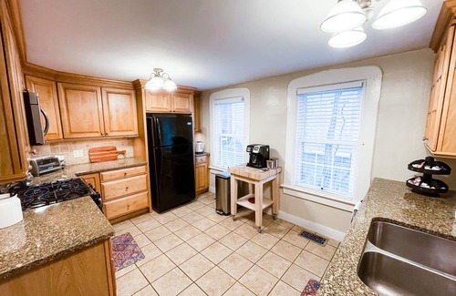 Perkinsville Casa | 1820 Federal Style Home located on the beautiful Black River