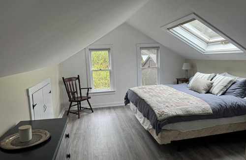 Brandon Otro | 1820's Federalist Farmhouse