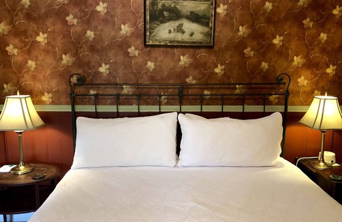 Lansing Cama Y Desayuno | 1830s Historic Inn Ithaca NY, Room 8
