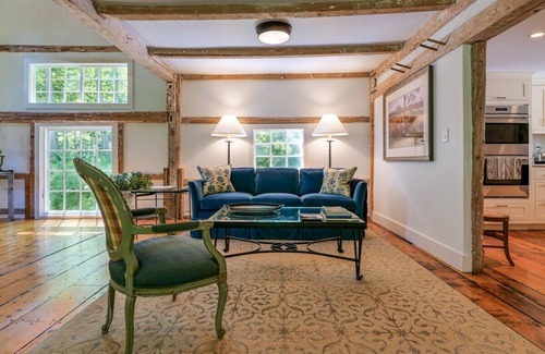 Blue Hill Otro | 1832 Carriage House, meticulously remodeled, in the center of Blue Hill