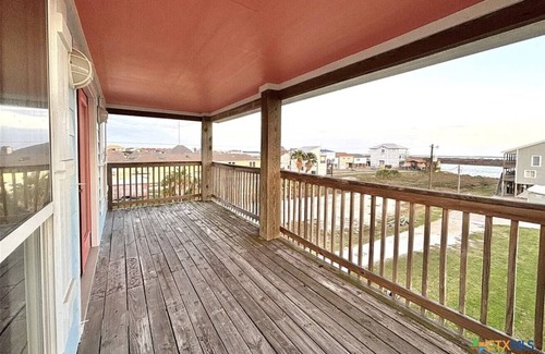 Port O Connor Casa | 1841 W Maple Street Port O`Connor