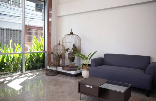 Si Phraya Hotel | 185 @ Surawong Hotel