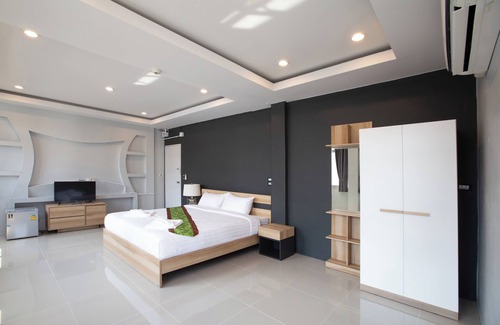 Si Phraya Hotel | 185 @ Surawong Hotel