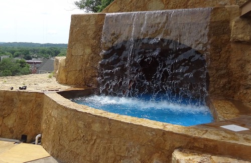 East Dubuque Casa | 1850 Cabin Home, Waterfall, Family Getaway, Corporate Party, Weddings