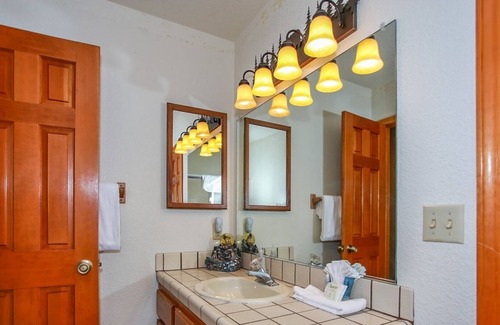 Fox Farm Chalet De Esquí | 1867- Diamond Houzz 3 Bedroom Home by Redawning