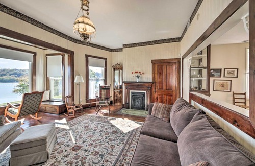 Bethlehem Casa | 1872 Bethlehem Home with View of Ohio River!