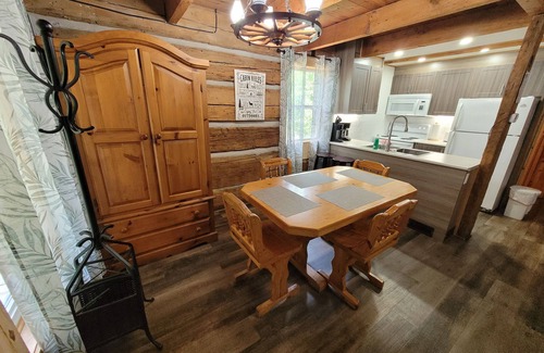 Petawawa Cabina | 1876 - Heritage Cabin at Pine Ridge Park