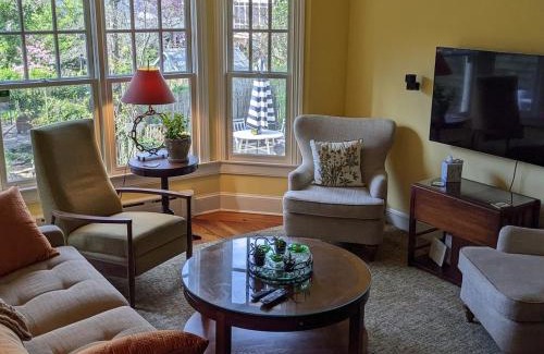 Historic District Villa | 1879 Downtown Annapolis Home with Koi Ponds and Gardens