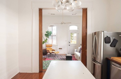Bywater Casa | 1880 Marigny Shotgun House - Walk to Frenchmen, Food, Music &French Quarter Fun!