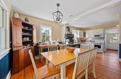Ellenville Casa | 1880's Farmhouse, W/Private stream & Hot Tub